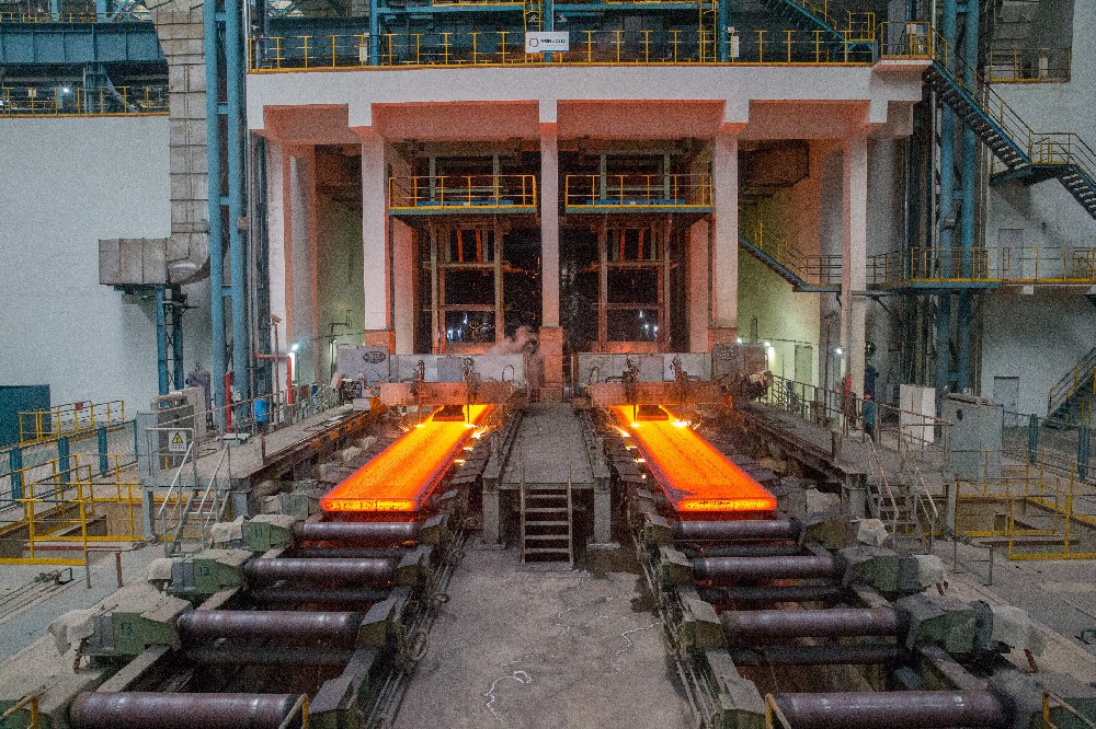武漢鋼坯噴號機，超高溫環(huán)境自動噴號噴碼，連鑄噴號機-武漢南銳